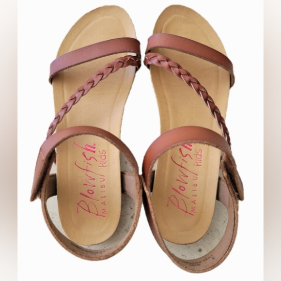 Girls Sandals - Picture 2 of 4